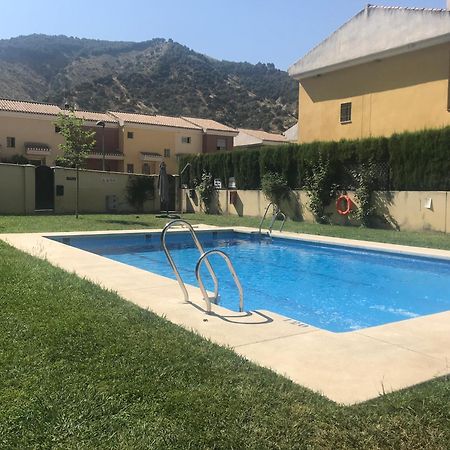 Apartamento Ruta Del Veleta Cenes De La Vega Bagian luar foto
