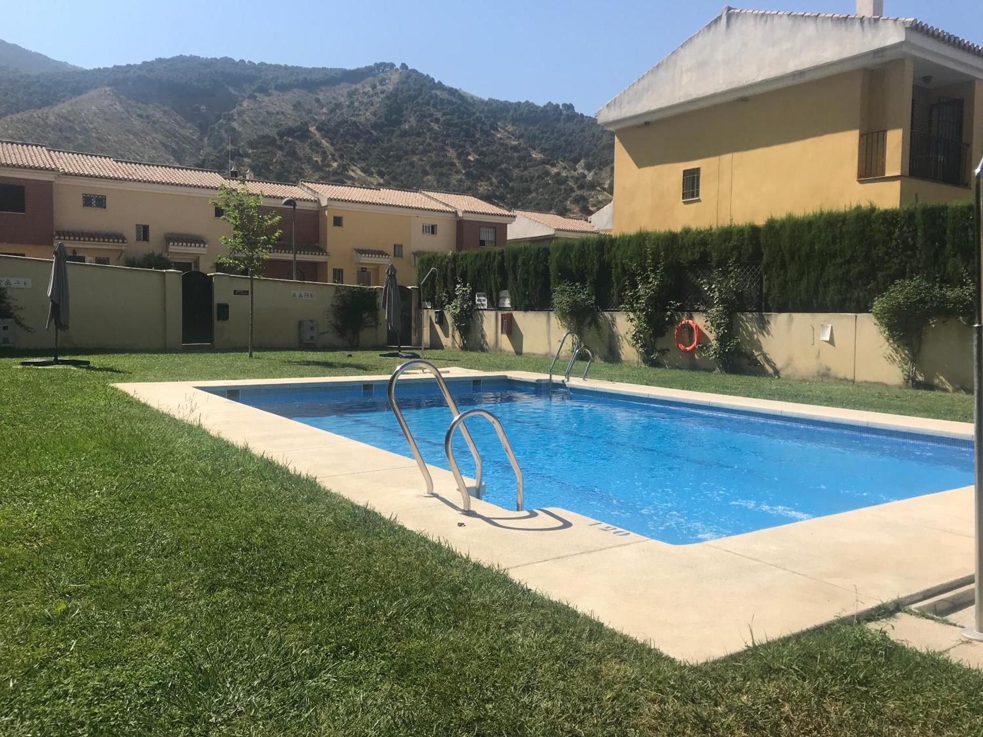 Apartamento Ruta Del Veleta Cenes De La Vega Bagian luar foto